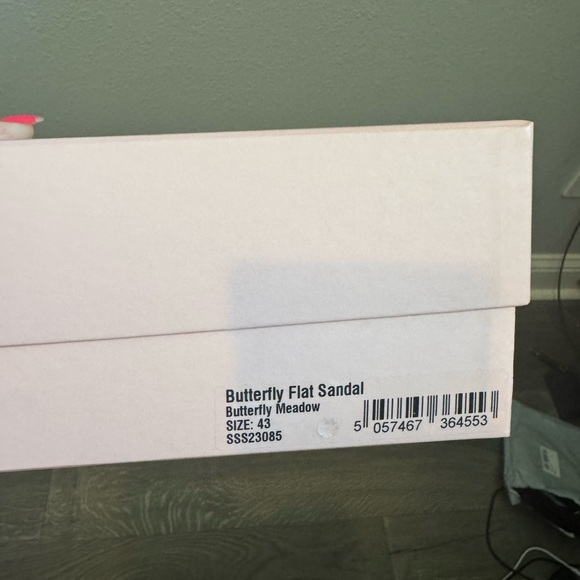 NIB Sophia Webster White and Pink Butterfly Sandals Sz 12/43 - Picture 5 of 5